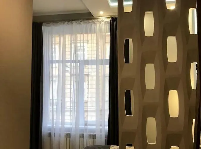 New Appartment-studio іn The Center Of *