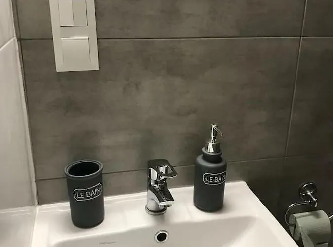 New Appartment-studio іn The Center Of * Leópolis